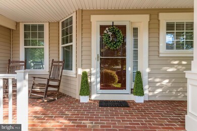 16465 Chattanooga Ln, Woodbridge, VA 22191 - photo 3