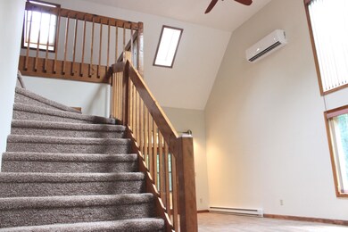 148 Song Mountain Dr, Tafton, PA 18464 - photo 4