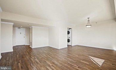 Skyline House unit 416, Baileys Crossroads, VA 22041 - photo 5