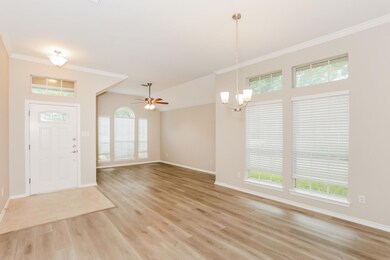 720 Tradonna Ln, Hurst, TX 76054 - photo 5