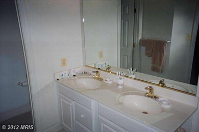 8 Chippewa Ct, Silver Spring, MD 20906 - photo 5