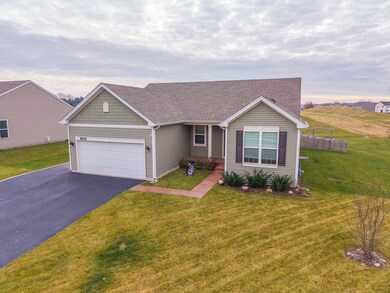 8505 White Oaks Ct, Wonder Lake, IL 60097 - photo 2