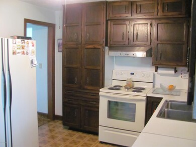 6609 E Manslick Rd, Louisville, KY 40228 - photo 7