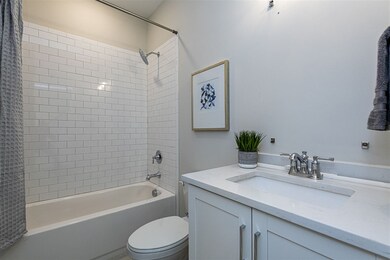 1611 Draper View Loop unit 103, Raleigh, NC 27608 - photo 4