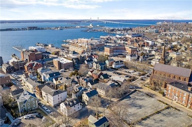 32 Ann St unit 1, Newport, RI 02840 - photo 3