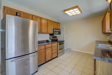 203 N Kerch St, Brooklyn, WI 53521 - photo 4