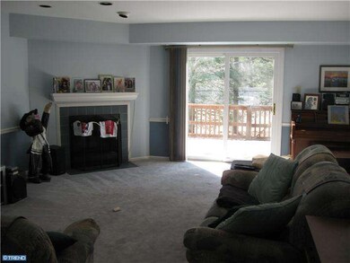 1640 Mcnelis Dr, Southampton, PA 18966 - photo 4