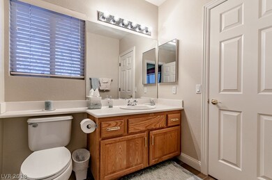 Full Bath in Guest Suite