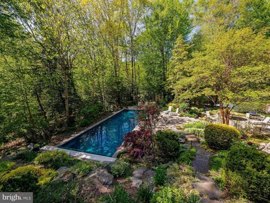 7000 Natelli Woods Ln, Bethesda, MD 20817 - photo 2