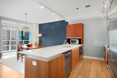 340 On The Park unit 3304, Chicago, IL 60601 - photo 6