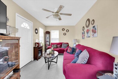 1202 S 8th St, Wilmington, NC 28401 - photo 3