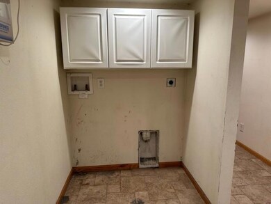 2801 E Douglas Ave, Des Moines, IA 50317 - photo 5