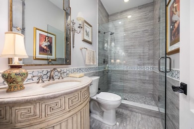 MAIN LEVEL FULL BATH