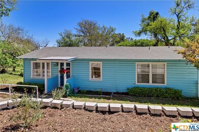 725 Viola St, San Marcos, TX 78666 - photo 2