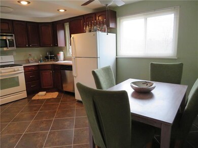 Open kitchen to dining area