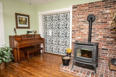 313 S Main St, Orange, MA 01364 - photo 5