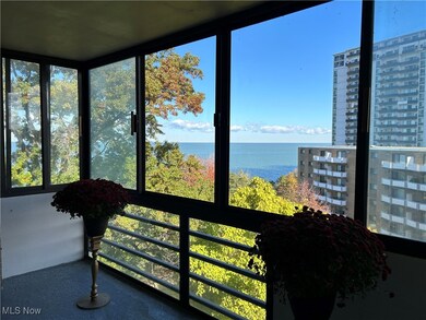 Bonneville Tower unit 99, Euclid, OH 44132 - photo 2