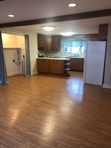 161 Nashua St unit 1, Milford, NH 03055 - photo 2