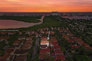 1046 Satinleaf St, Hollywood, FL 33019 - photo 2