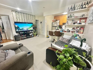 104-48 37th Dr unit 3A, Corona, NY 11368 - photo 3