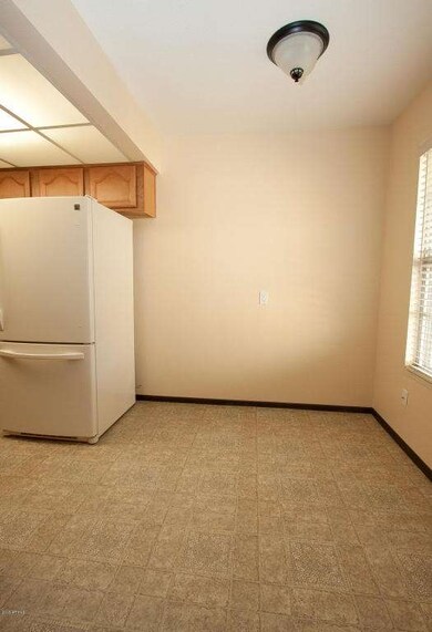 151011_011_a Condo Sale