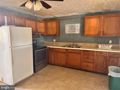 119 N Lincoln St, McAdoo, PA 18237 - photo 6