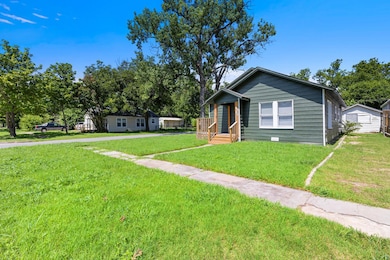 1020 S 23rd St, Temple, TX 76504 - photo 3