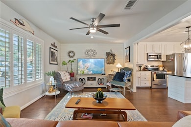 502 Spinn St, Brenham, TX 77833 - photo 5