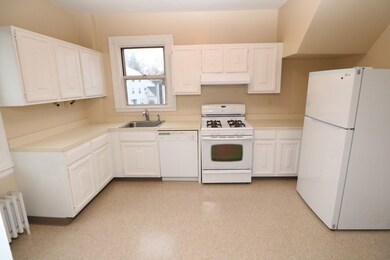 115 Ocean St unit 2, Lynn, MA 01902 - photo 4