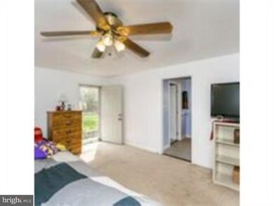 436 Manatawny St, Pottstown, PA 19464 - photo 2