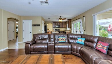 10735 W Adam Ave-large-008-5-Family Room