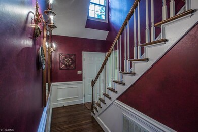 5707 Roundtable Rd, Greensboro, NC 27407 - photo 5