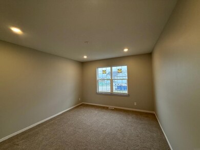 2819 Autumn Woods Dr, Cedar Falls, IA 50613 - photo 4