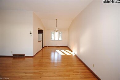 22643 Marleen Dr, Cleveland, OH 44126 - photo 4