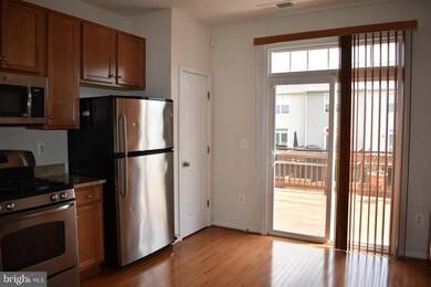 15636 John Diskin Cir unit 180, Woodbridge, VA 22191 - photo 3