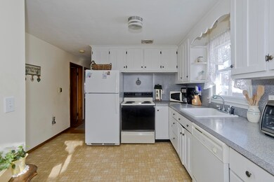 129 Cooper St, Springfield, MA 01108 - photo 5