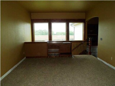 Large living room as you walk in the front door.