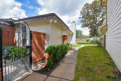 16186 Golden Sands Dr, Houston, TX 77095 - photo 3