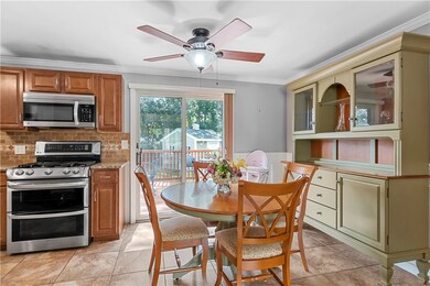 15 Gilbert St, Warwick, RI 02886 - photo 5