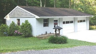 Detached Garage