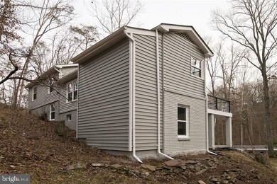 1206 Lakeview Dr, Cross Junction, VA 22625 - photo 3