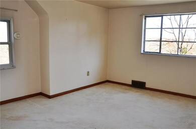 Second floor bedroom. Room size 15x9.