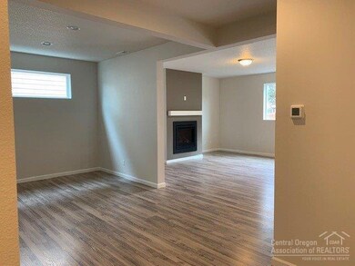 20563 SE Cameron Ave, Bend, OR 97702 - photo 4