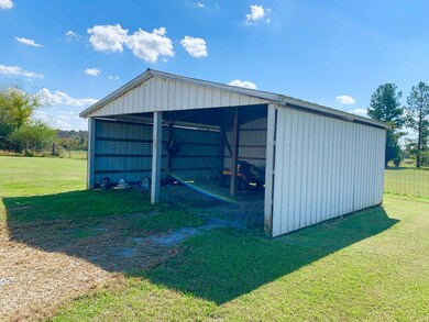 261 Whitaker Rd, Shelbyville, TN 37160 - photo 5