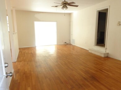 6834 Snow White Dr, Jacksonville, FL 32210 - photo 4