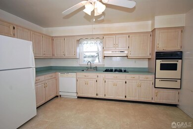 426 Winsor St, Bound Brook, NJ 08805 - photo 5