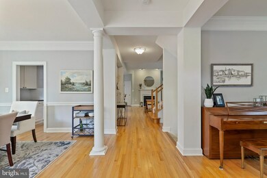 9778 Maple Trace Cir, Fairfax, VA 22032 - photo 5