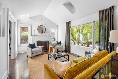 3618 Whitman Ave N, Seattle, WA 98103 - photo 3