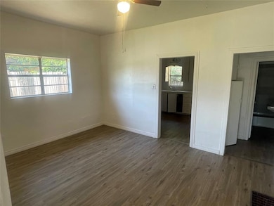 310 N 20th St, Clinton, OK 73601 - photo 4