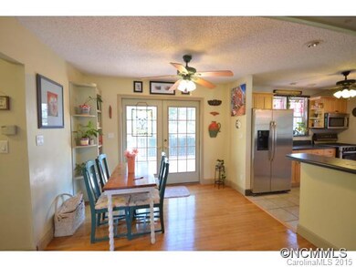 Dining area and access to deck